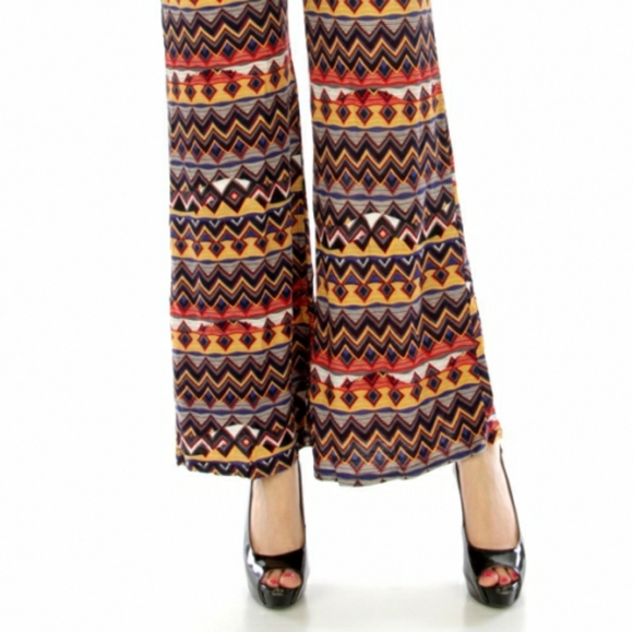 Geometric Pallazo Pants - Picture 4 of 4